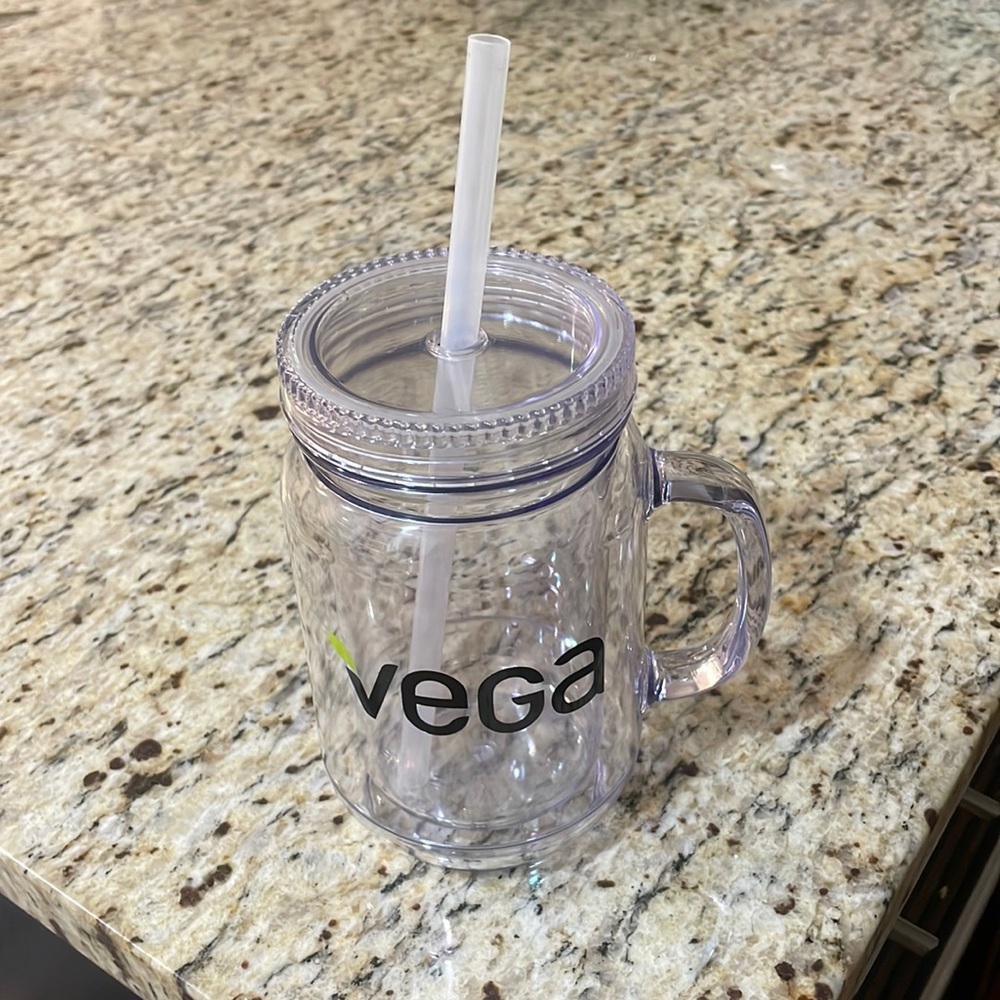 Vega Plastic Mug with Straw